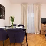 City Center Apartment Elektoralna By Noclegi Renters